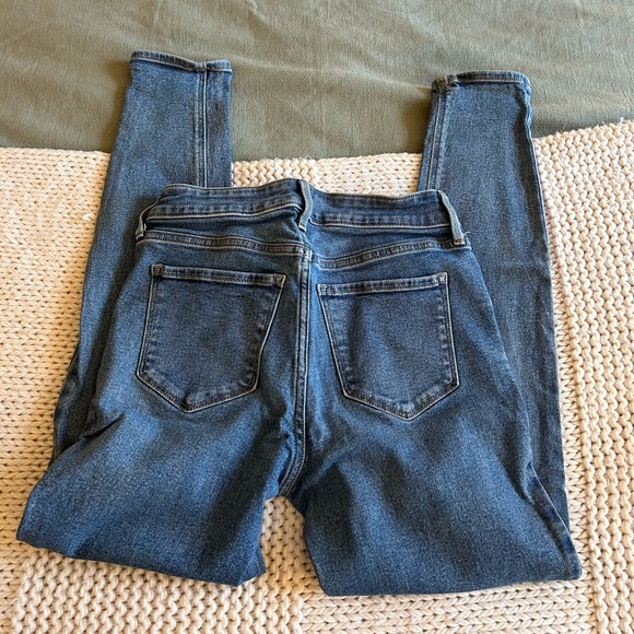 Old Navy Rockstar Super Skinny High Rise Jeans - Picture 2 of 5
